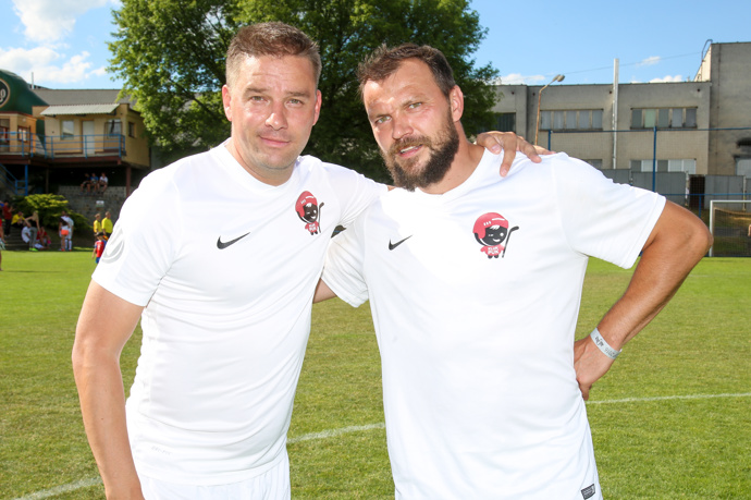 Petr s kamarádem fotbalistou Tomášem Ujfalušim

