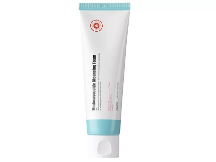 Hydratační čisticí pěna Madecassoside Cleansing Foam, A'Pieu, 340 Kč
