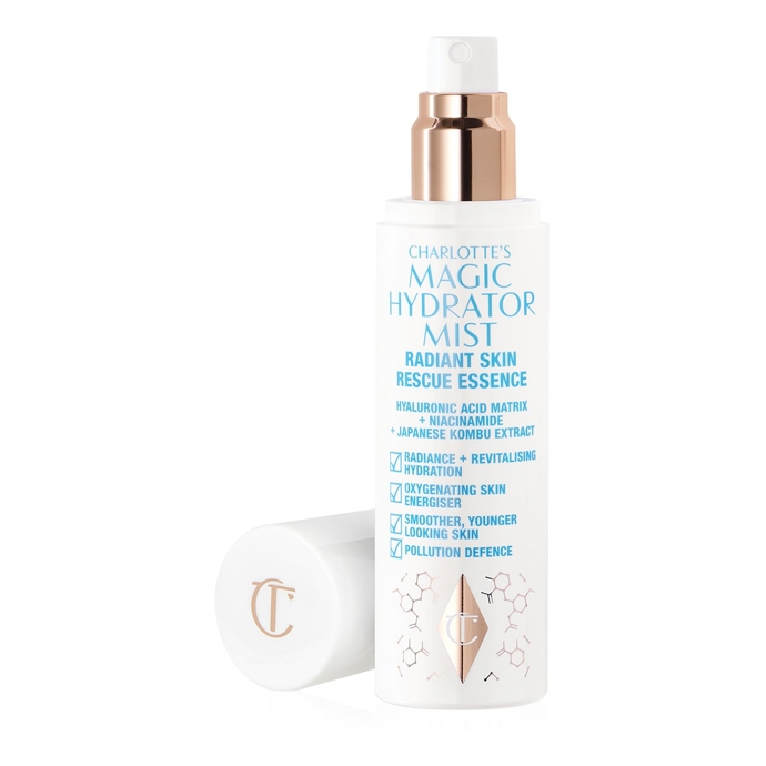 Hydratační mlha Magic Hydrator Mist, Charlotte Tilbury, 1090 Kč
