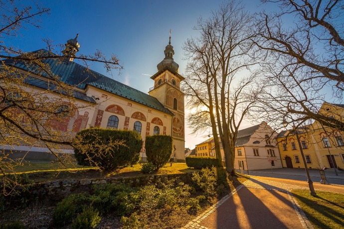 Jedna z architektonických perel Vysočiny. Kostel svaté Kunhuty je nepřehlédnutelnou dominantou města a zároveň jedním z míst, kudy prochází cyrilometodějská trasa. Ideální bod pro ty, kdo hledají duchovní i kulturní rozměr cesty.
