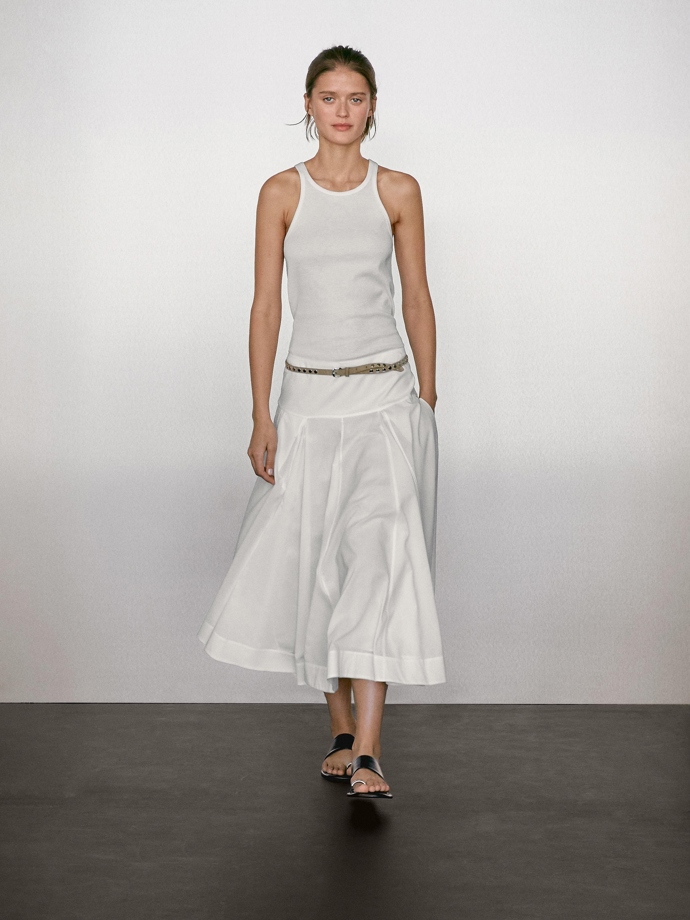 Massimo Dutti, 2699 Kč
Massimo Dutti, 2699 Kč
