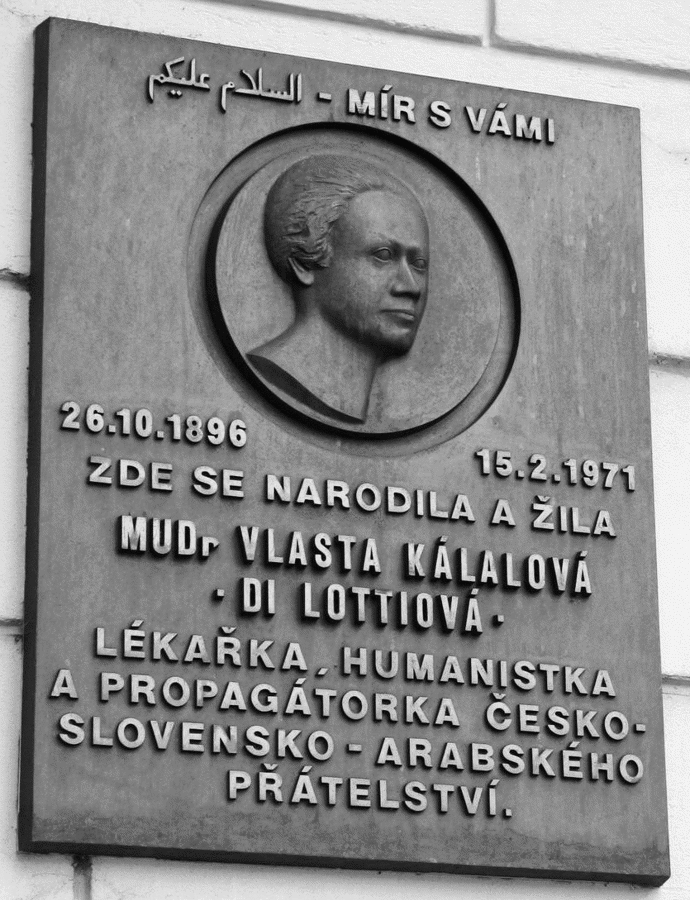 Pamětní deska na rodném domě MUDr. Vlasty Kálalové-Di Lotti v Bernarticích, ulice Táborská 5/2,1okres Písek
Pamětní deska na rodném domě MUDr. Vlasty Kálalové-Di Lotti v Bernarticích, ulice Táborská 5/2,1okres Písek