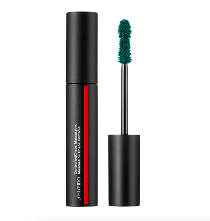 Řasenka Controlled Chaos Mascaraink, odstín Emerald Energy, Shiseido, 970 Kč
