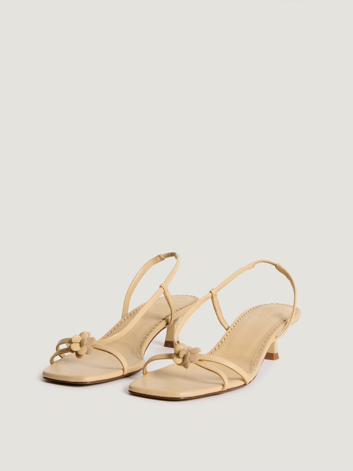 Rouje, 230 eur
Rouje, 230 eur