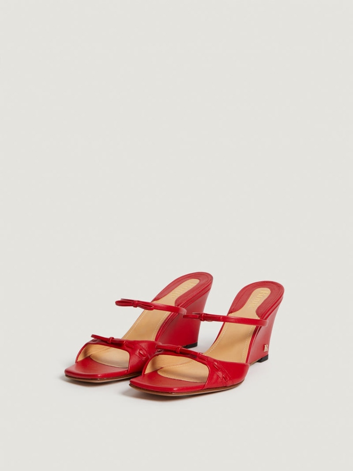 Rouje, 250 eur
Rouje, 250 eur