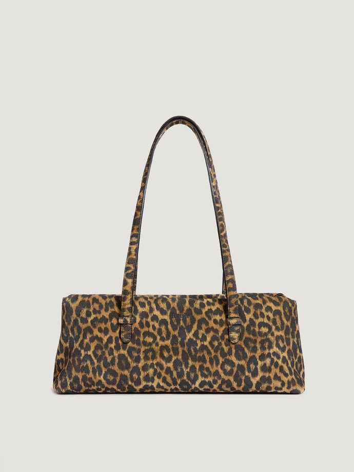 Rouje, 350 eur
Rouje, 350 eur