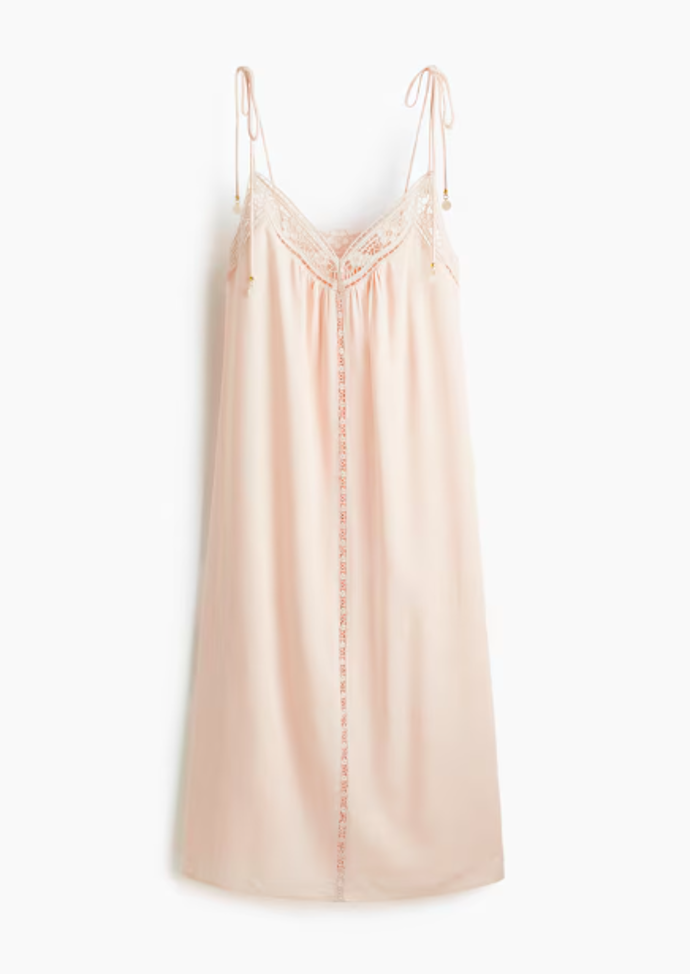 Šaty, H&M, 1239 Kč
