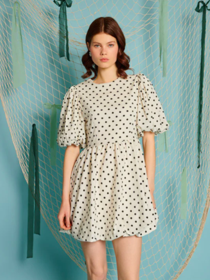 Sister Jane, 112 eur
Sister Jane, 112 eur