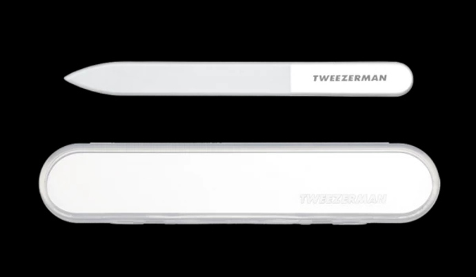 Skleněný pilník na nehty Glass Nail File, Tweezerman, 199 Kč
Skleněný pilník na nehty Glass Nail File, Tweezerman, 199 Kč
