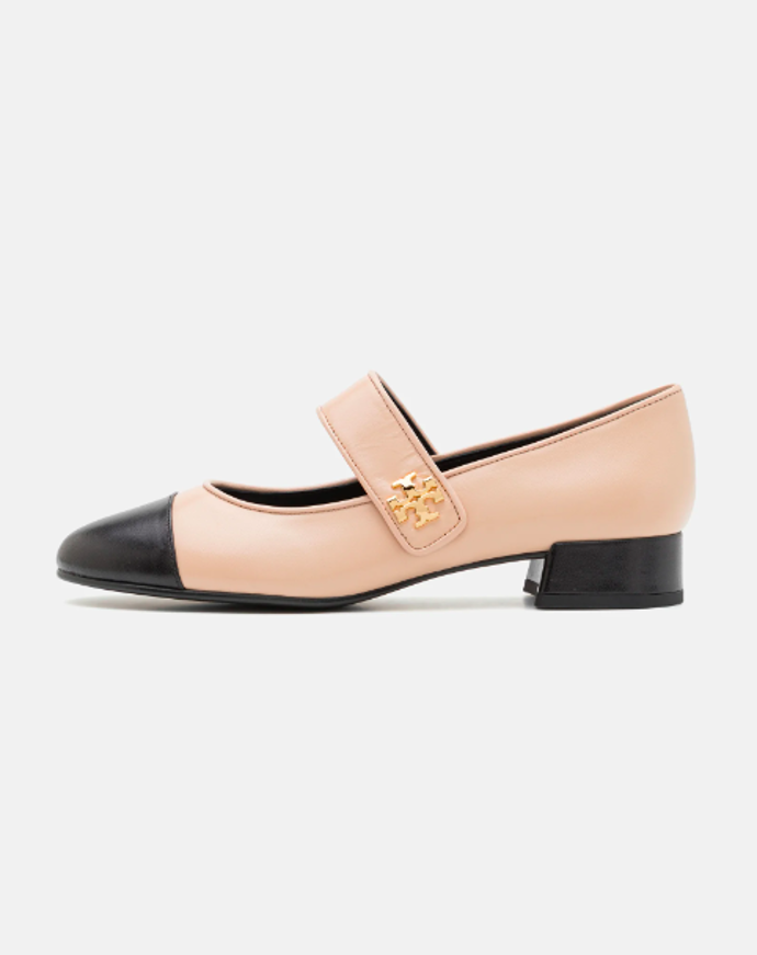 Mary Jane boty, TORY BURCH, 8370 Kč
Mary Jane boty, TORY BURCH, 8370 Kč