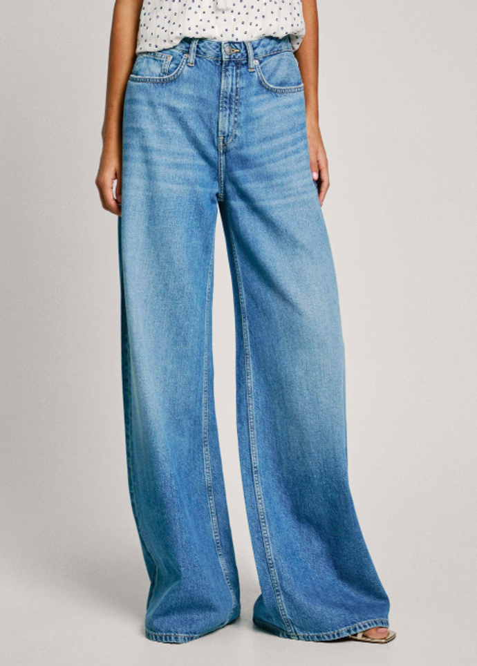 Baggy džíny, Pepe Jeans, 3080 Kč
Baggy džíny, Pepe Jeans, 3080 Kč