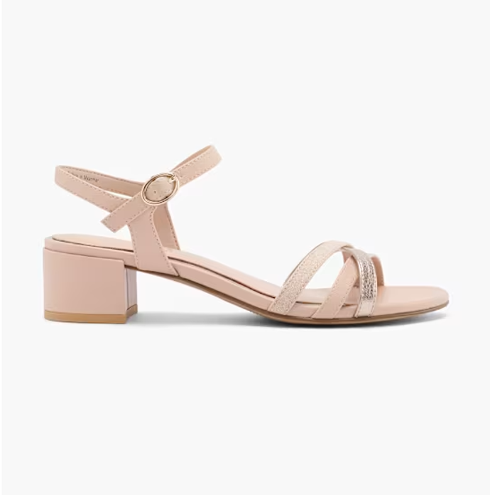 Sandály Graceland, Deichmann, 699 Kč
Sandály Graceland, Deichmann, 699 Kč
