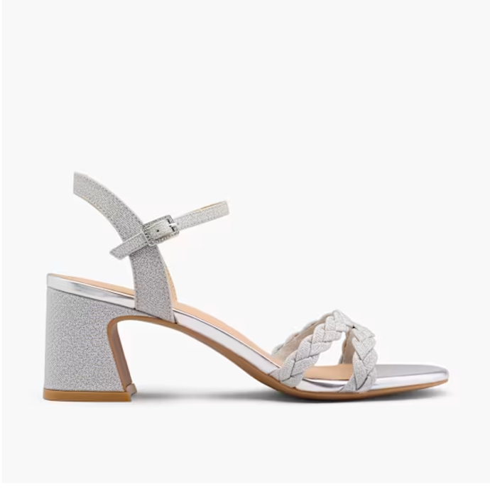 Sandály Catwalk, Deichmann, 849 Kč
Sandály Catwalk, Deichmann, 849 Kč