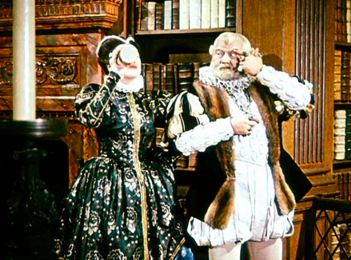 Kateřinu Stradovou si ve filmu Císařův pekař - Pekařův císař zahrála Marie Vášová
Kateřinu Stradovou si ve filmu Císařův pekař - Pekařův císař zahrála Marie Vášová