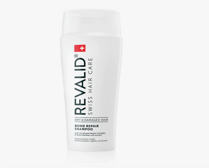 Šampon pro suché a poškozené vlasy Revalid Bond Repair Shampoo nejen jemně čistí, ale díky pokročilé technologii Bond Repair obnovuje vnitřní vazby vlasů a posiluje je zevnitř. Hloubková hydratace a výživa navrátí vlasům pružnost, hebkost a zdravý vzhled. 339 Kč
Šampon pro suché a poškozené vlasy Revalid Bond Repair Shampoo nejen jemně čistí, ale díky pokročilé technologii Bond Repair obnovuje vnitřní vazby vlasů a posiluje je zevnitř. Hloubková hydratace a výživa navrátí vlasům pružnost, hebkost a zdravý vzhled. 339 Kč