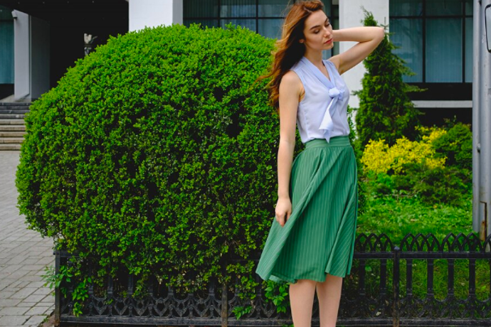 Lichotí postavě, působí elegantně a nenuceně, a navíc jsou pohodlné i v parném létě.
Lichotí postavě, působí elegantně a nenuceně, a navíc jsou pohodlné i v parném létě.