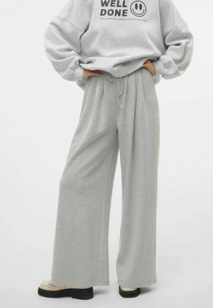 Tepláky, Vero Moda, 999 Kč
