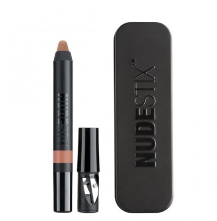 Nudestyx Intense Matte Color Lip + Cheeln Pencil funguje jako matná rtěnka, linka na rty a tvářenka v jednom produktu, 630 Kč
Nudestyx Intense Matte Color Lip + Cheeln Pencil funguje jako matná rtěnka, linka na rty a tvářenka v jednom produktu, 630 Kč