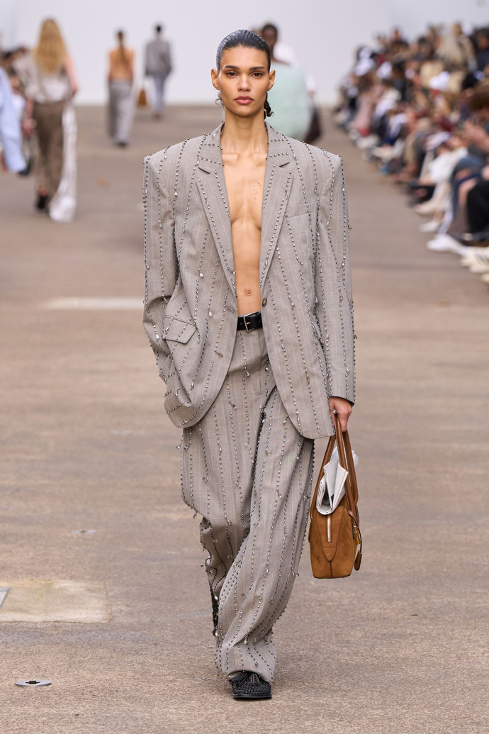 Stella McCartney SS25
Stella McCartney SS25