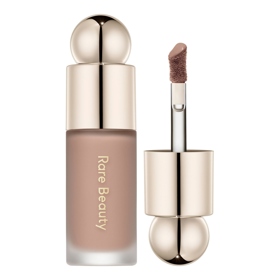 Tekutý konturovací přípravek Soft Pinch Liquid Contour, Rare Beauty, 820 Kč
