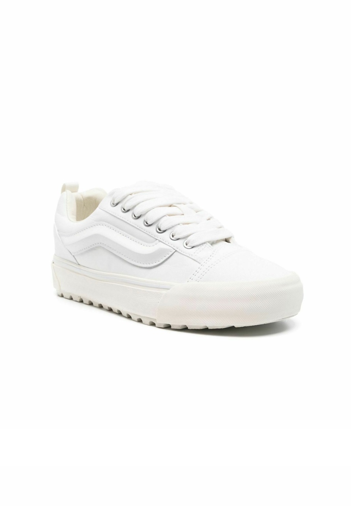 Vans 3258 Kč
Vans 3258 Kč