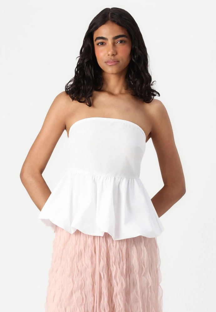 Top bez ramínek, Vero Moda, 720 Kč
Top bez ramínek, Vero Moda, 720 Kč