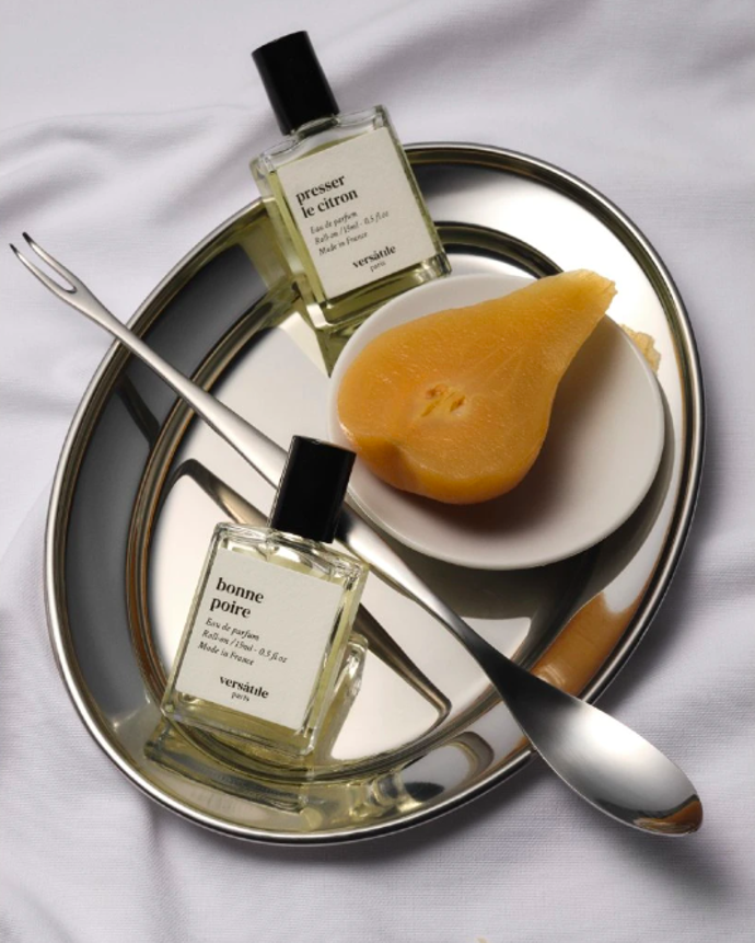Versatile Paris Bonne Poire s vůní bazalky, bergamotu, kardamonu, hrušky, kávy, vanilky a cedru, 15 ml 975 Kč
