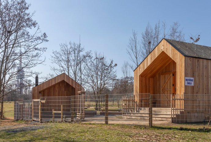 Lesní školka Parukářka, TERRA FLORIDA, ateliér jasné
Lesní školka Parukářka, TERRA FLORIDA, ateliér jasné