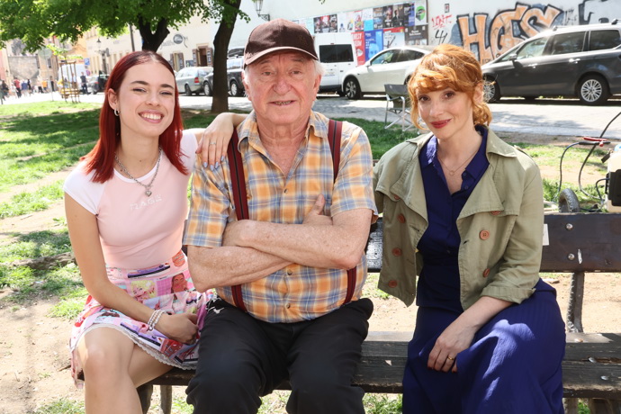 Nedávno natáčela Anna film s Jiřím Lábusem a Vicou Kerekes
Nedávno natáčela Anna film s Jiřím Lábusem a Vicou Kerekes