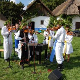 Každý rok se zde pořádá více než deset tematických akcí včetně Dožínek, Fašanku nebo Mezinárodního folklorního festivalu Strážnice.
