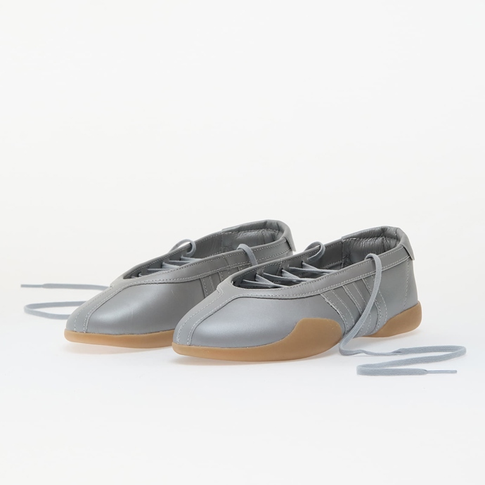 Adidas 2599 Kč
Adidas 2599 Kč