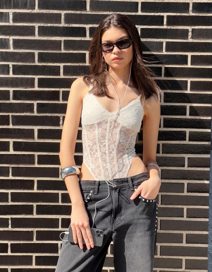 Korzet, Bershka, 649 Kč
Korzet, Bershka, 649 Kč