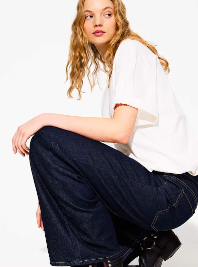 Bershka Oversized tričko 500 Kč
