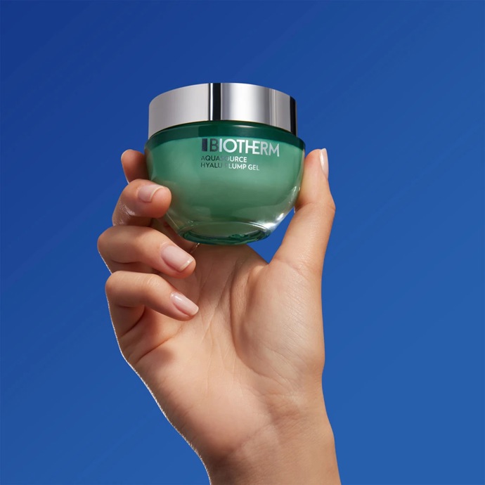 Hydratační krém, Biotherm, 1020 Kč
Hydratační krém, Biotherm, 1020 Kč