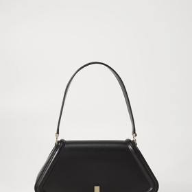 Boss, 6370 Kč, zalando.cz (původní cena 9800 Kč)
