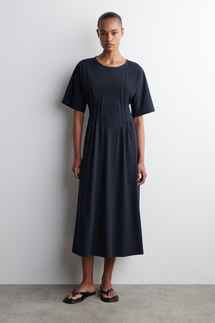 Cos, 89 eur
Cos, 89 eur