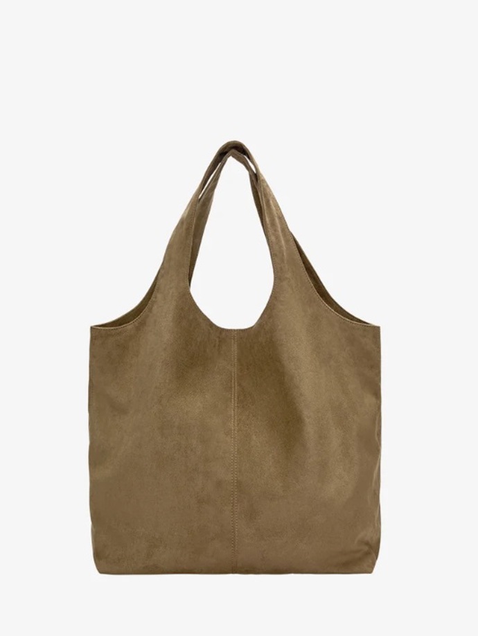 Shopper bag, PULL&BEAR, 559 Kč
Shopper bag, PULL&BEAR, 559 Kč