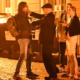 Čermák napadl na festivalu v Karlových Varech fotografa na ulici
