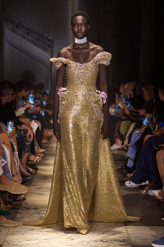 Elie Saab podzim 2025
Elie Saab podzim 2025