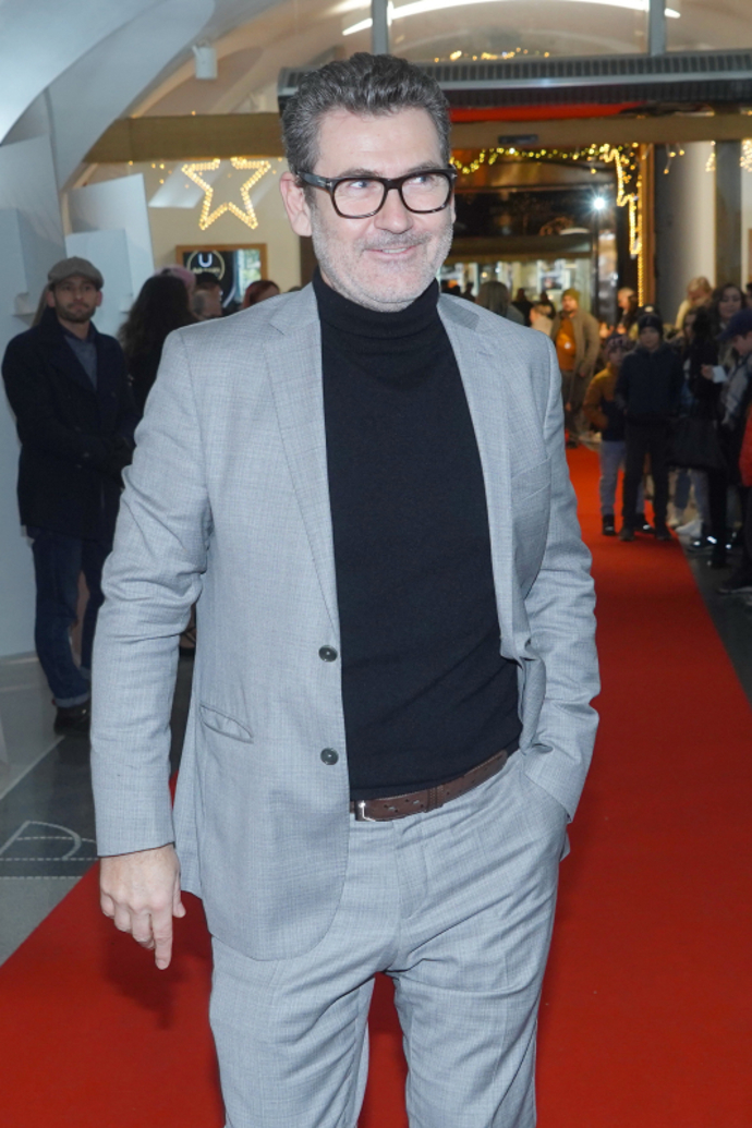 Radim Fiala se v roli plukovníka Mikeše začne objevovat v nekonečném seriálu Ulice, který sleduje dramatické osudy několika spřátelených rodin, žijících v sousedství
