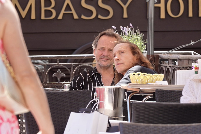 Peter Sarsgaard v pruhované košili
Peter Sarsgaard v pruhované košili