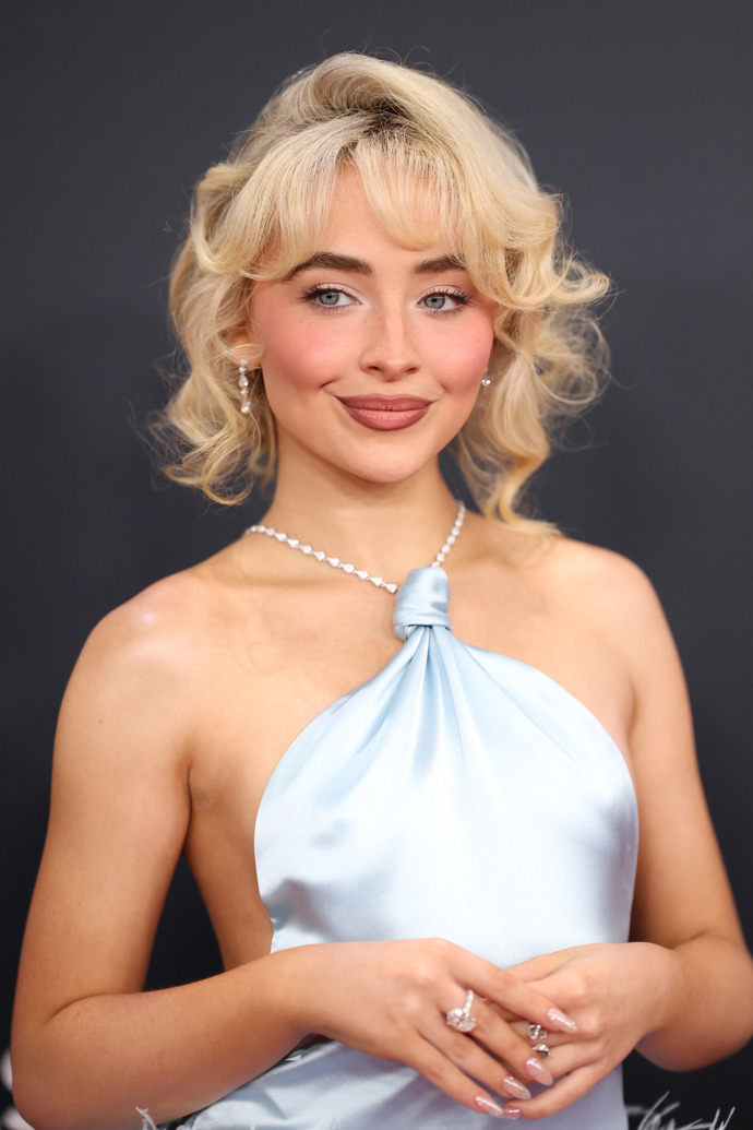 Sabrina Carpenter
Sabrina Carpenter