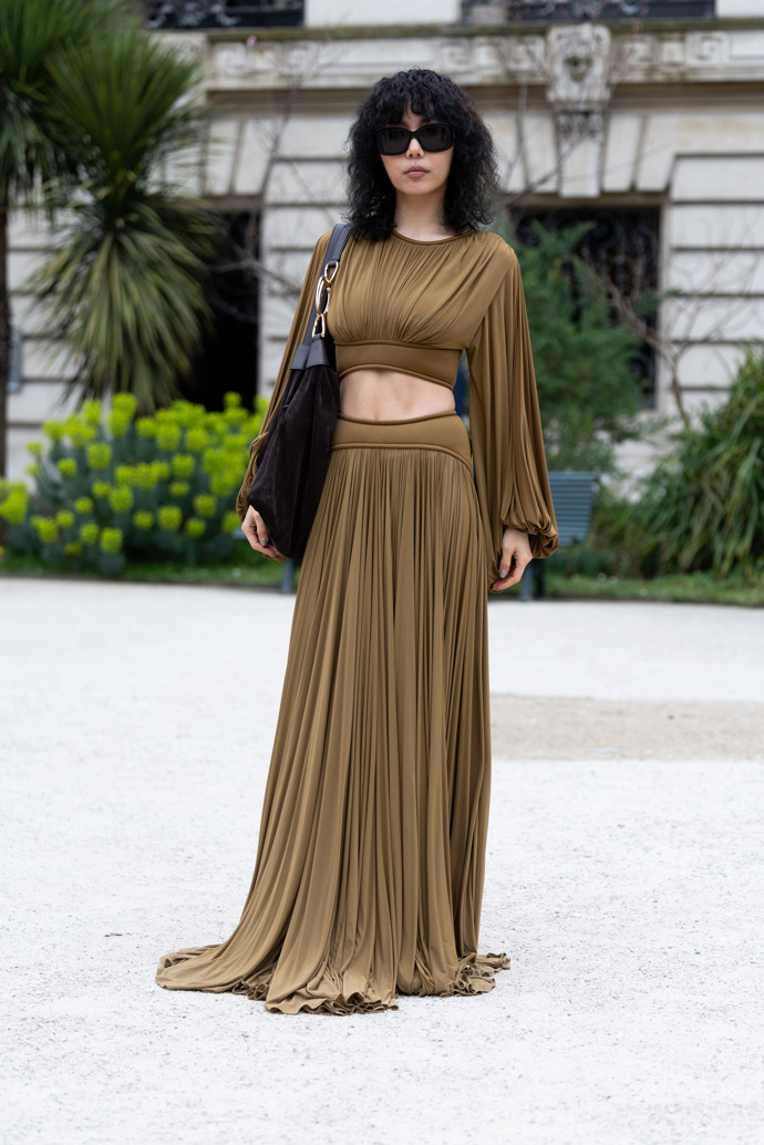 Outfit s crop topem
Outfit s crop topem