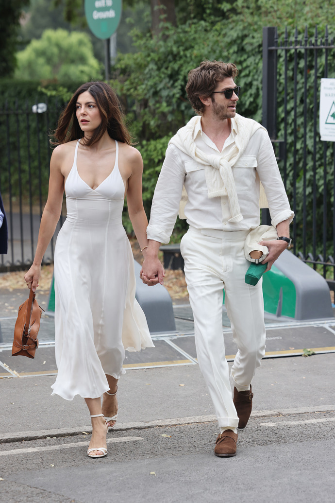 Monica Barbaro a Andrew Garfield
