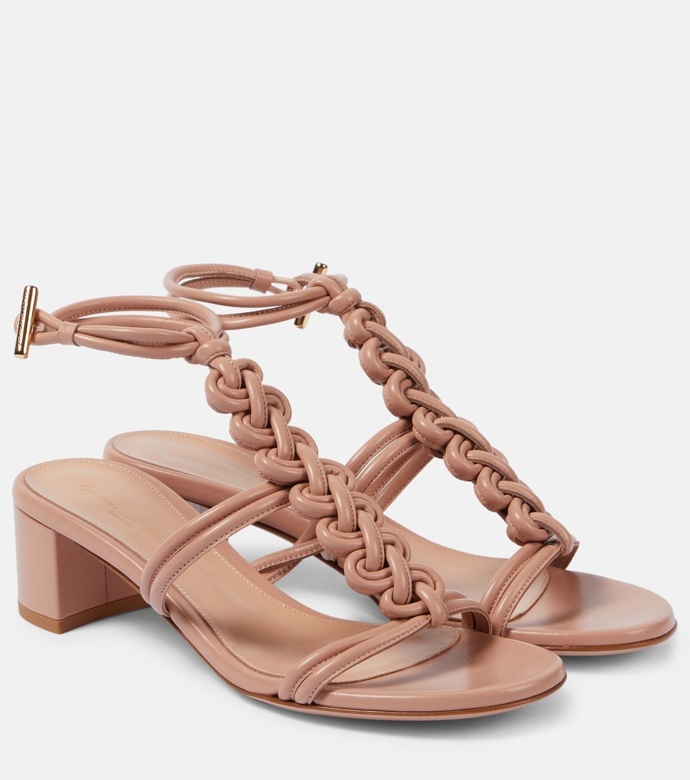 Gianvitto Rossi, 623 eur
Gianvitto Rossi, 623 eur