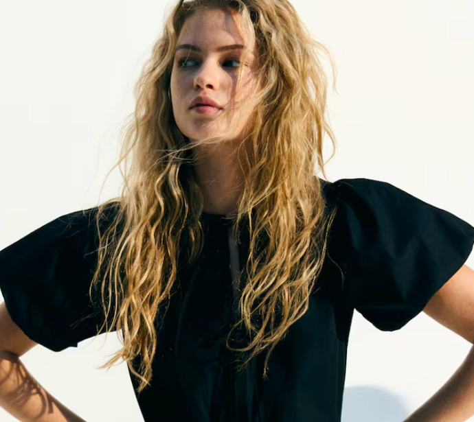 H&M POPELÍNOVÉ ŠATY 789 Kč
