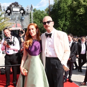 Hana Vagnerová v šatech od Borise Krále a Stanislav Majer
