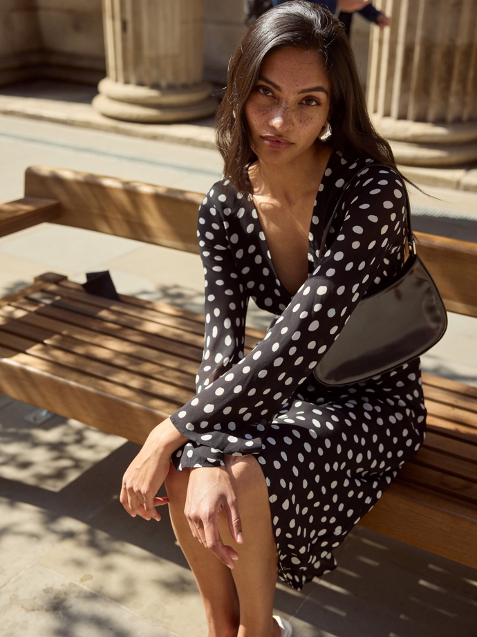 Kitri, 260 eur
Kitri, 260 eur