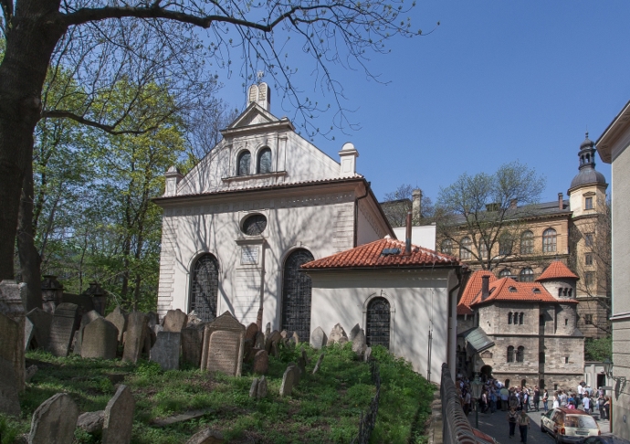 Josefov je nejmenší katastrální území Prahy, ale s mimořádně silnou historií.
