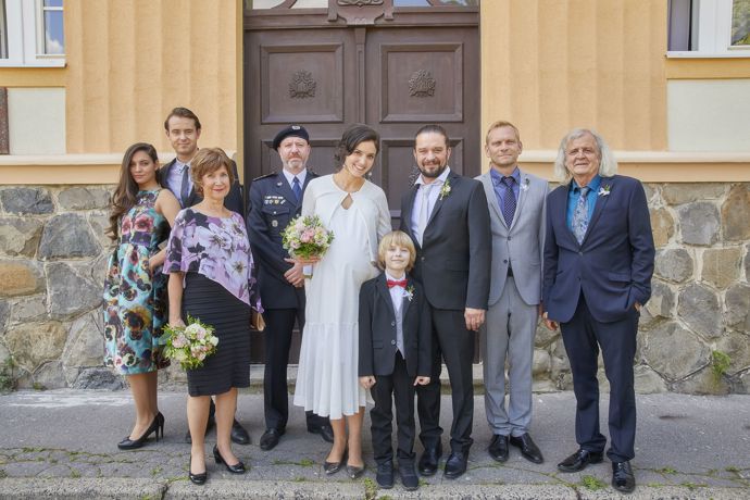 Markéta Stehlíková v roli Karly Marečkové v nekonečném seriálu Ulice, který sleduje dramatické osudy několika spřátelených rodin žijících v sousedství
Markéta Stehlíková v roli Karly Marečkové v nekonečném seriálu Ulice, který sleduje dramatické osudy několika spřátelených rodin žijících v sousedství